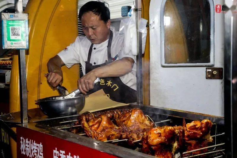 挡不住的人间烟火直击神木夜市摆地摊现状带你领略不一样的神木