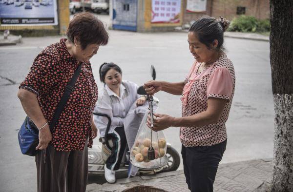 桃园|播种甜蜜的一家人