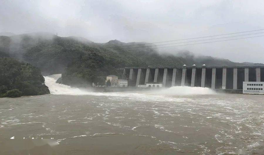 佛子岭水库开闸泄洪!