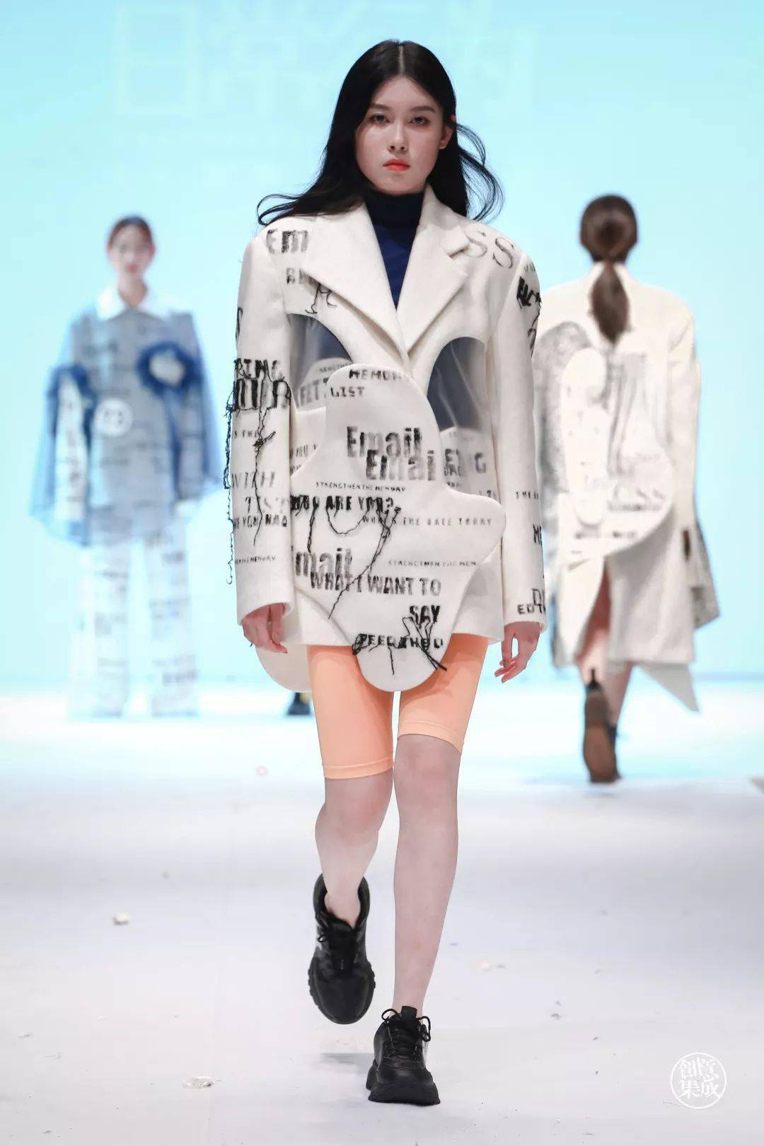 2020东华大学服装与艺术设计学院服装艺术设计专业二零一六级毕业作品