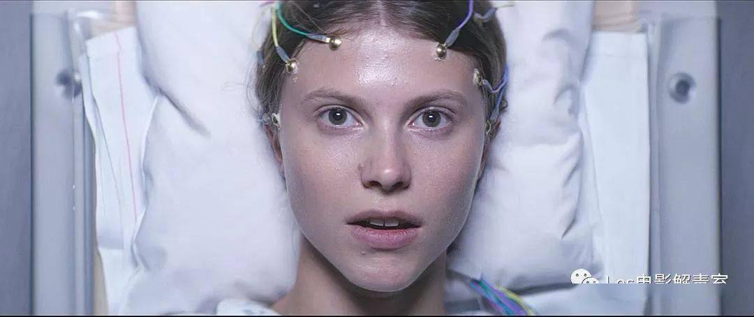 喜欢上别的女生,在西尔玛的潜意识中这是一种罪恶,她自责,羞耻,痛苦.