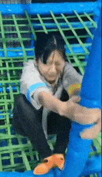 享玩儿 | 喜欢玩网红蹦床的朋友,需要长点经验了!