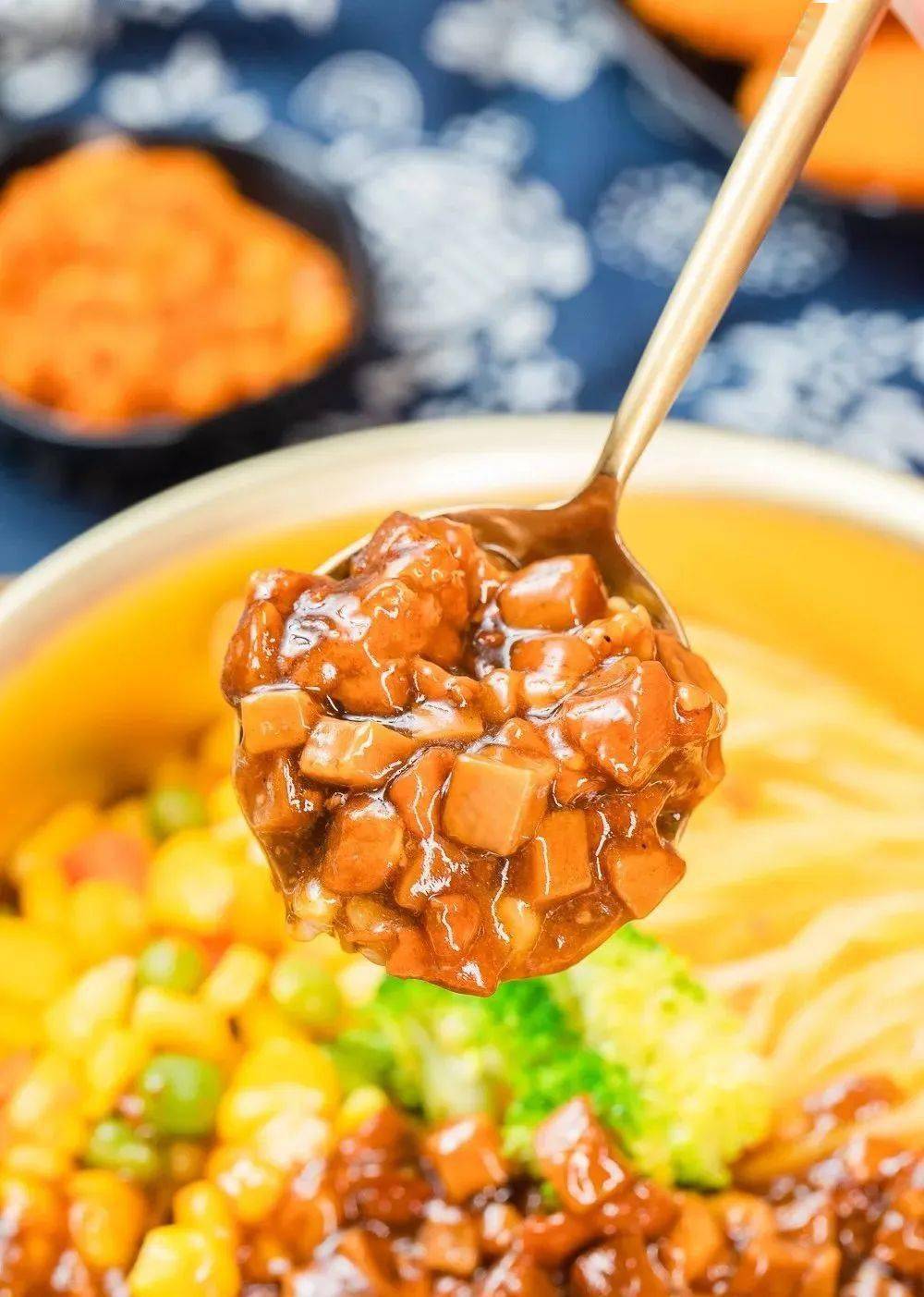 肉量足,米饭香!