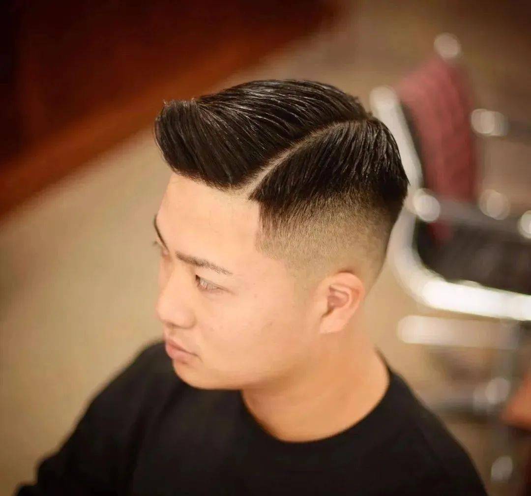 2020韩式男生发型参考,去理发店不要再说"两边剪短"了