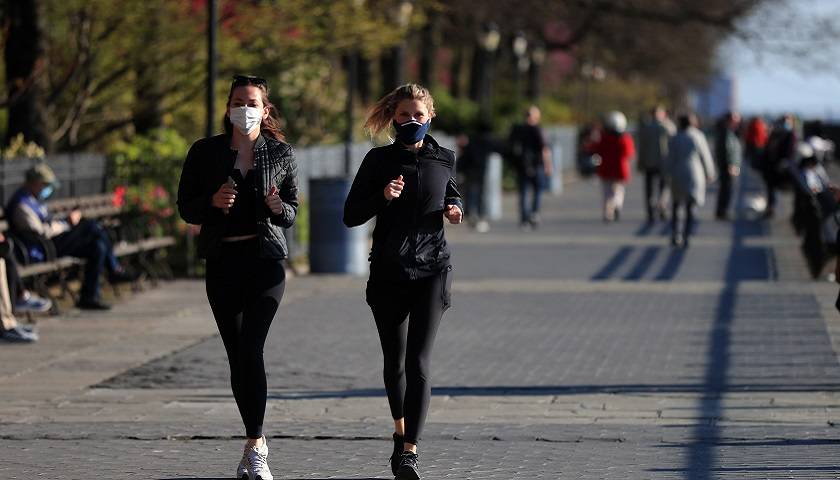 口罩的gdp_戴口罩的男生头像动漫