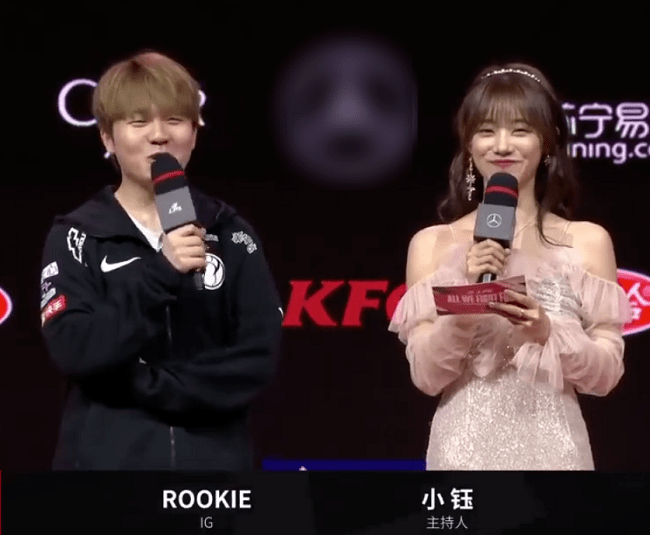 rookie公费恋爱成导火线,lgd赛前沟通一股酸味,单身狗只能赢
