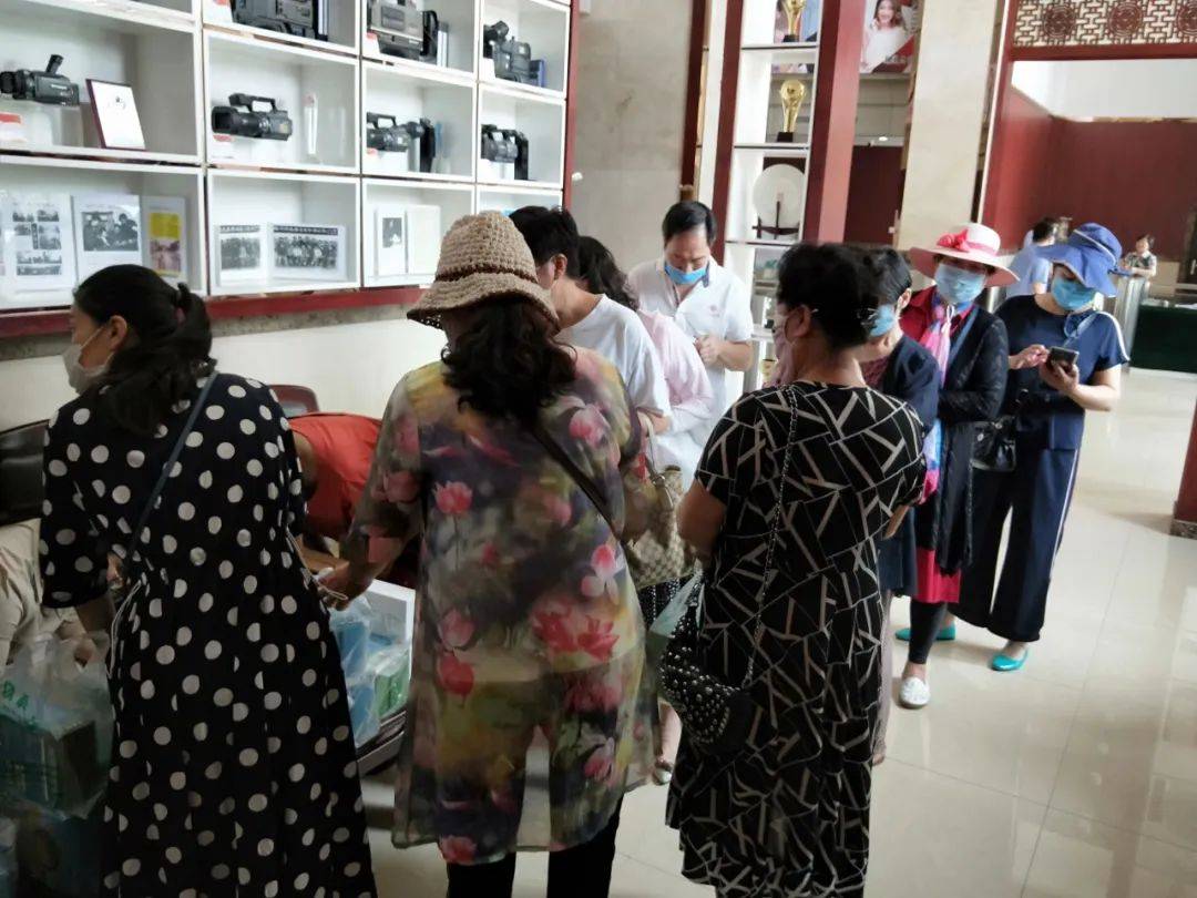 栏目|《老爸老妈的美好生活》顺利开播，惊喜不断！