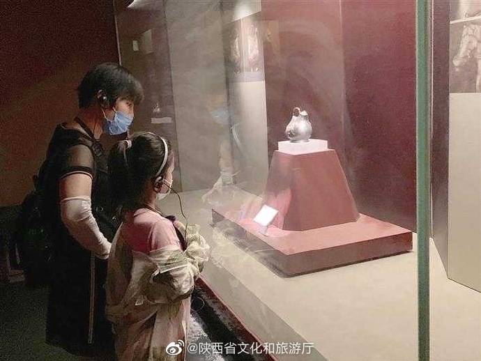 纹银|鎏金舞马衔杯纹银壶——稀世珍宝“诉说”舞马传奇