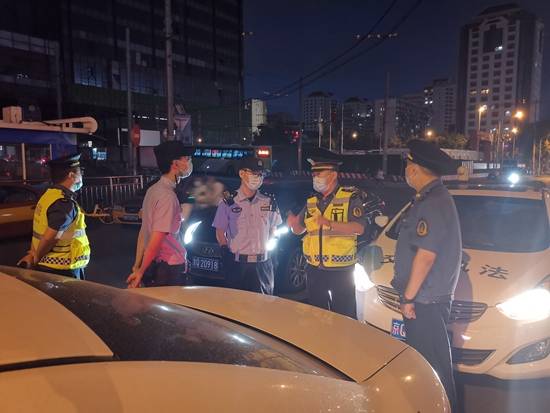 环境|保障高考期间运输环境 北京查获非法“黑车”53辆