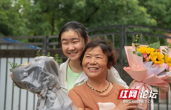 刘小美|组图丨2020年高考收官 网友镜头里的温情瞬间