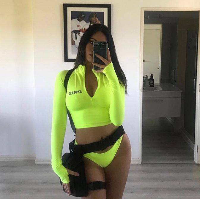 Esther|身材不输卡戴珊的华裔女鞋头，连Kylie、A妹都抢着帮她带货！