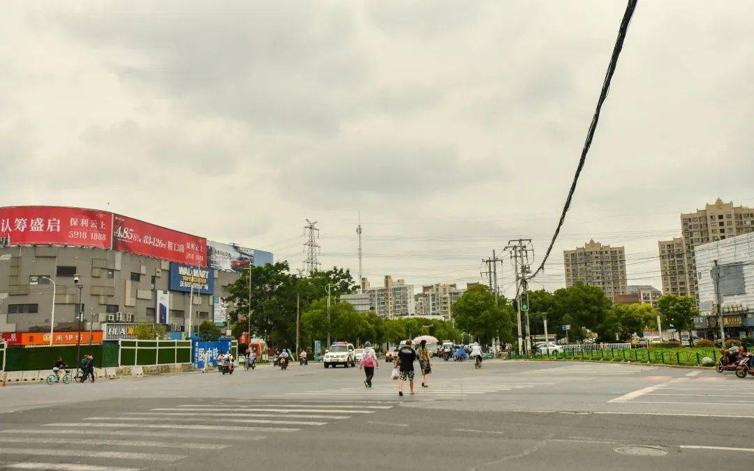 江桥镇华庄村的农民别墅现代化婚礼上世纪80年代江桥地区农村青年结婚