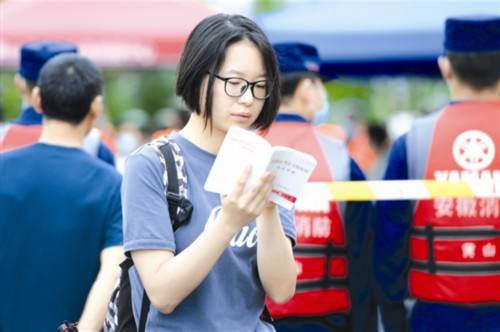 歙县|安徽歙县考区 延考科目昨日开考