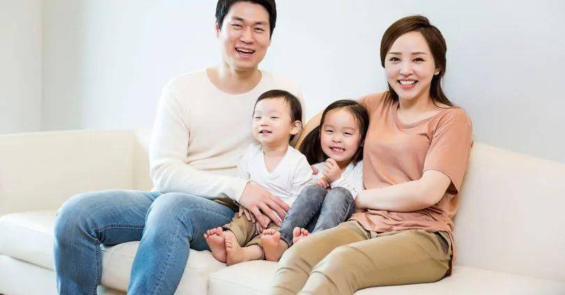 教养孩子上的第一次觉醒：妈妈，你看弟弟是笑，看我是生气！