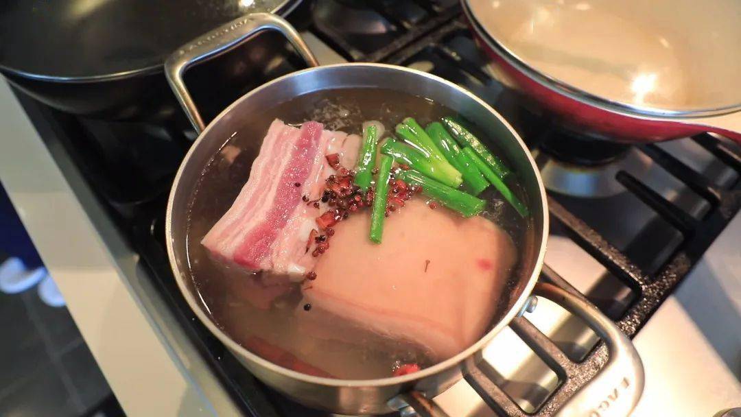 五花肉|介绍一下这位“饭”圈好朋友今天