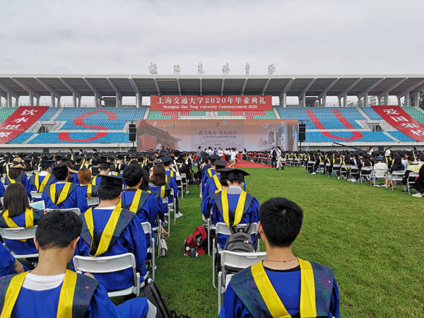 毕业|上海交大万名学子毕业，校长寄语“担当是首先要具备的品质”