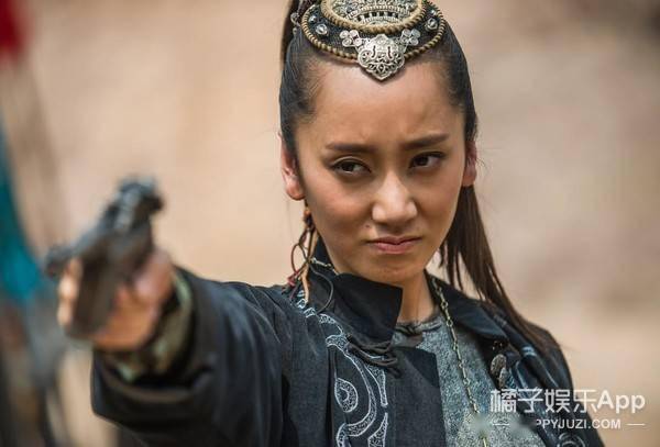 八卦爆料|原创还记得《最好的我们》里面的蒋年年吗？她现在长这样