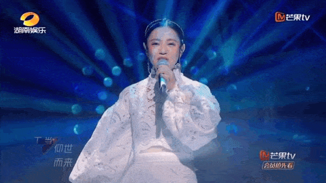 孟佳|万茜突然变油腻铁T,沈梦辰吴昕都换了头?