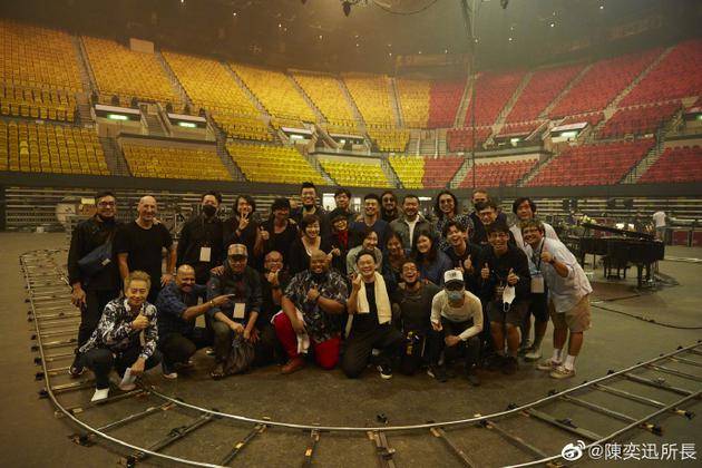 演出|陈奕迅线上演唱会筹款500万，发文感叹：真的很开心