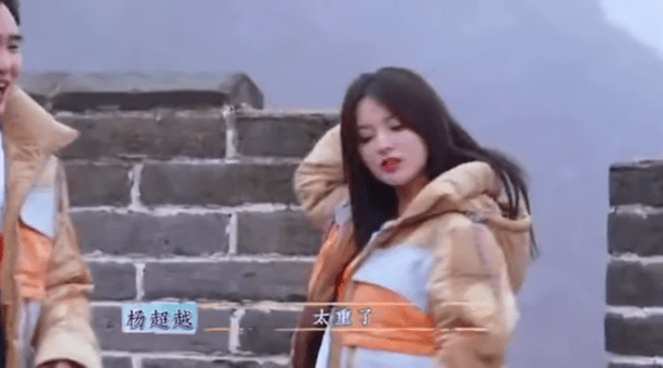 头发|同时拥有刘亦菲的颅顶Jennie的发量，靠它不难