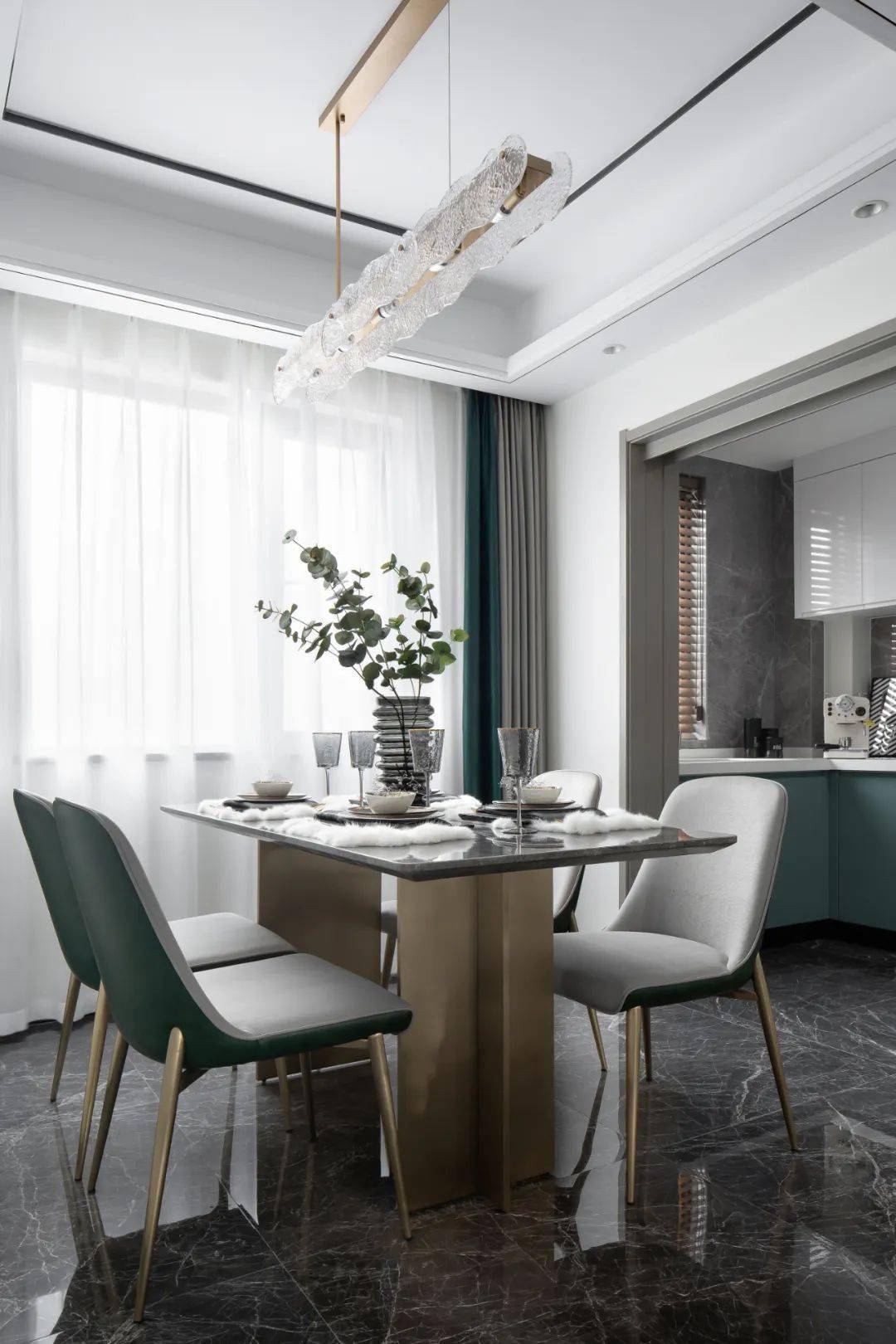 122�O �������������巿���