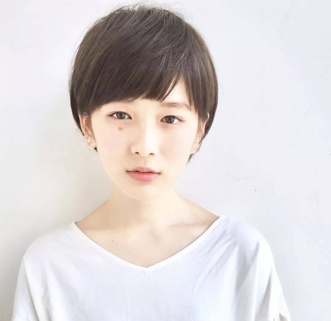 发型|22款热门日系发型告诉你：短发与刘海更配！