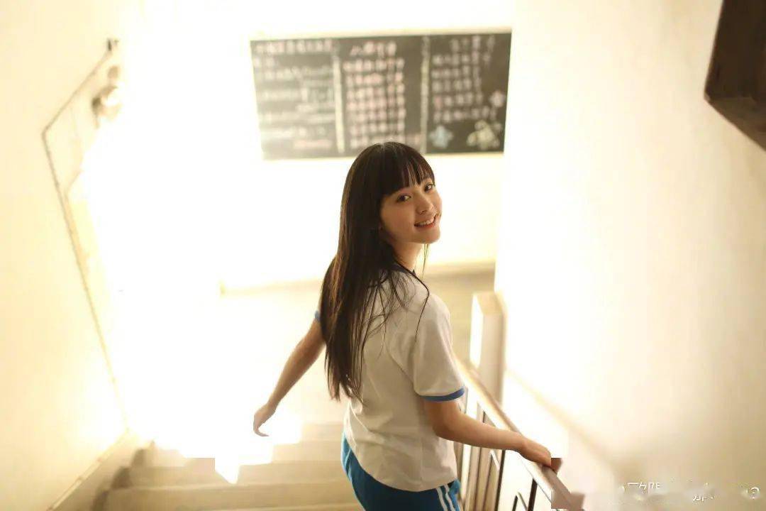 欧阳娜娜唱歌完整版最新 c5f6905daf55499ea0de8d63af7d1a93.jpeg