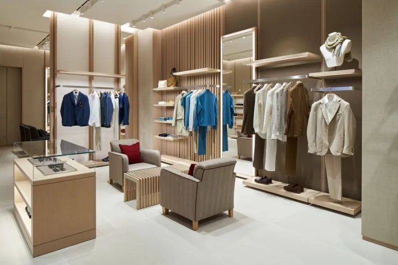 银座|LVMH 在东京银座的两个奢侈品店,丝般金属和水晶玻璃,各有各的高级