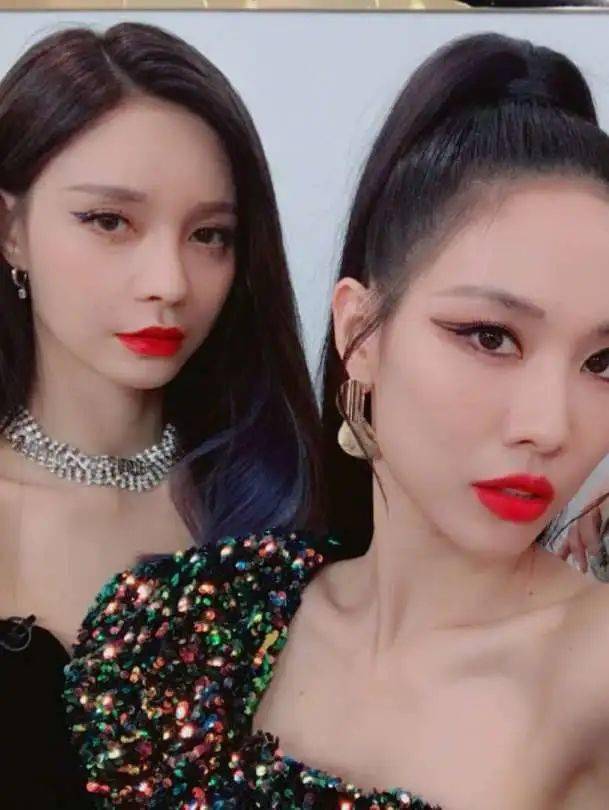 颜也|网红艳压范冰冰？想不到亚洲神颜也有这天。。。