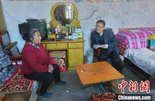 扶贫|（图文）山西驻村第一书记翟冠军：扎根农村助力“精准扶贫”（5张）