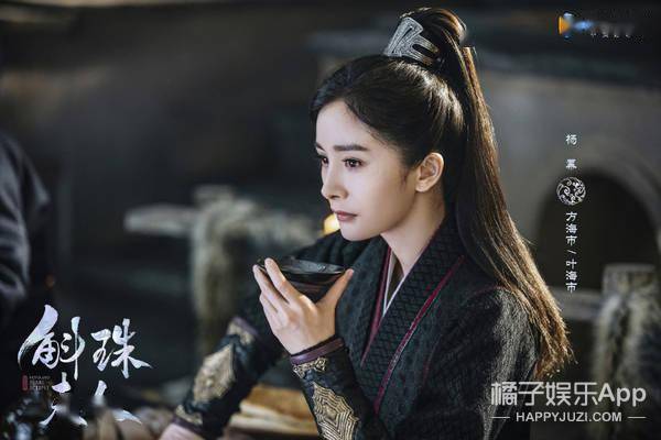 吐槽|热巴新古装造型曝光！发际线被疯狂吐槽，造型师为啥这样对美女？