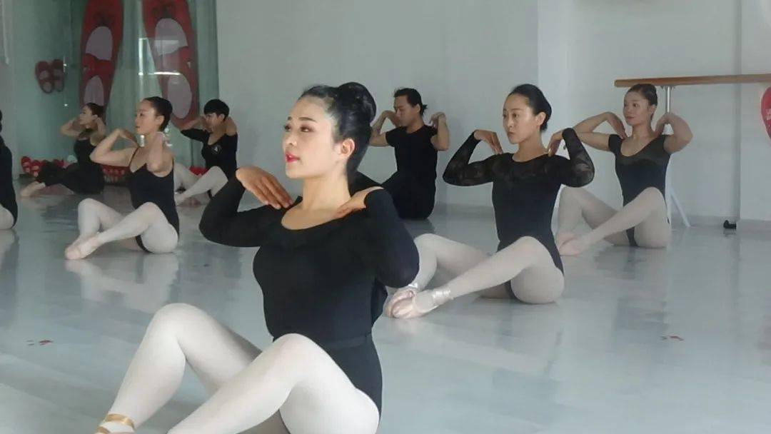 为什么任何舞种都要学习"芭蕾基训"?