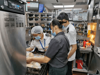 门店|汉堡王“过期”被央视点名，然而广州正佳店依然排长龙……