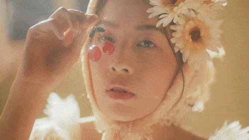 极品|靠犯规身材+绝美颜值成功“上位”！这位人间极品到底什么来头？