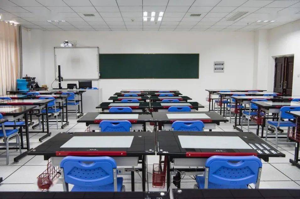 朋友,九艺欢迎你—— 选择九江学院艺术学院的10个理由