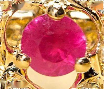 露点|宝姐：春晚露点爆红后，她却回村当村姑？归来仍是铿锵玫瑰！