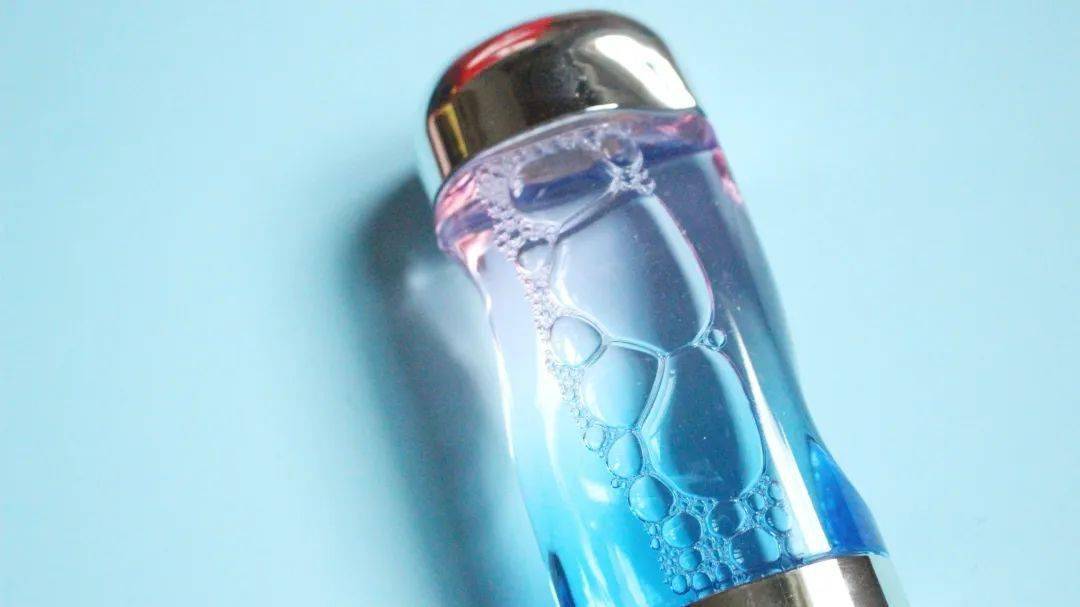 痘痘|大揭秘：她们真的从来不长痘吗？