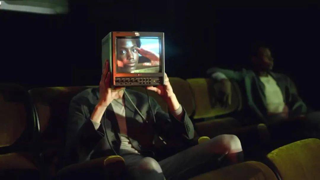 系列|PRADA 2021春夏系列 | 新一季秋衣秋裤玩出性冷淡工业风