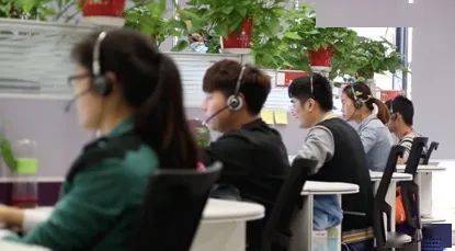 月销量|4小时卖出半个月销量！百年“老字号”，把办公室变成直播间！