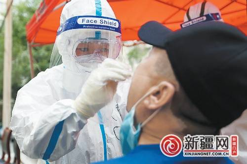社区|直击乌鲁木齐市社区核酸检测采样现场