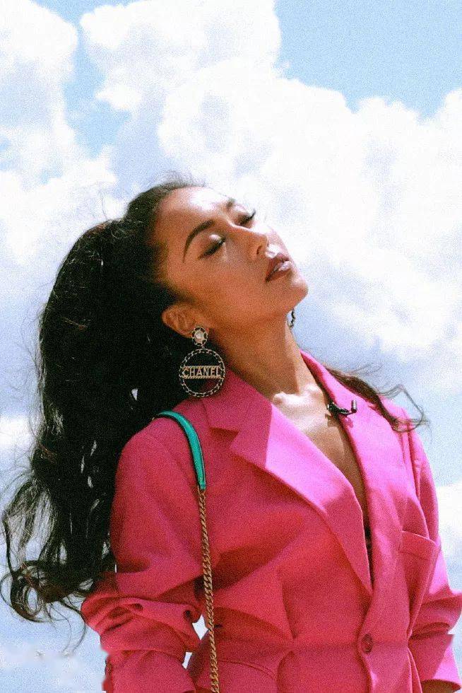 肤色|她们皮肤不白 也照样很美