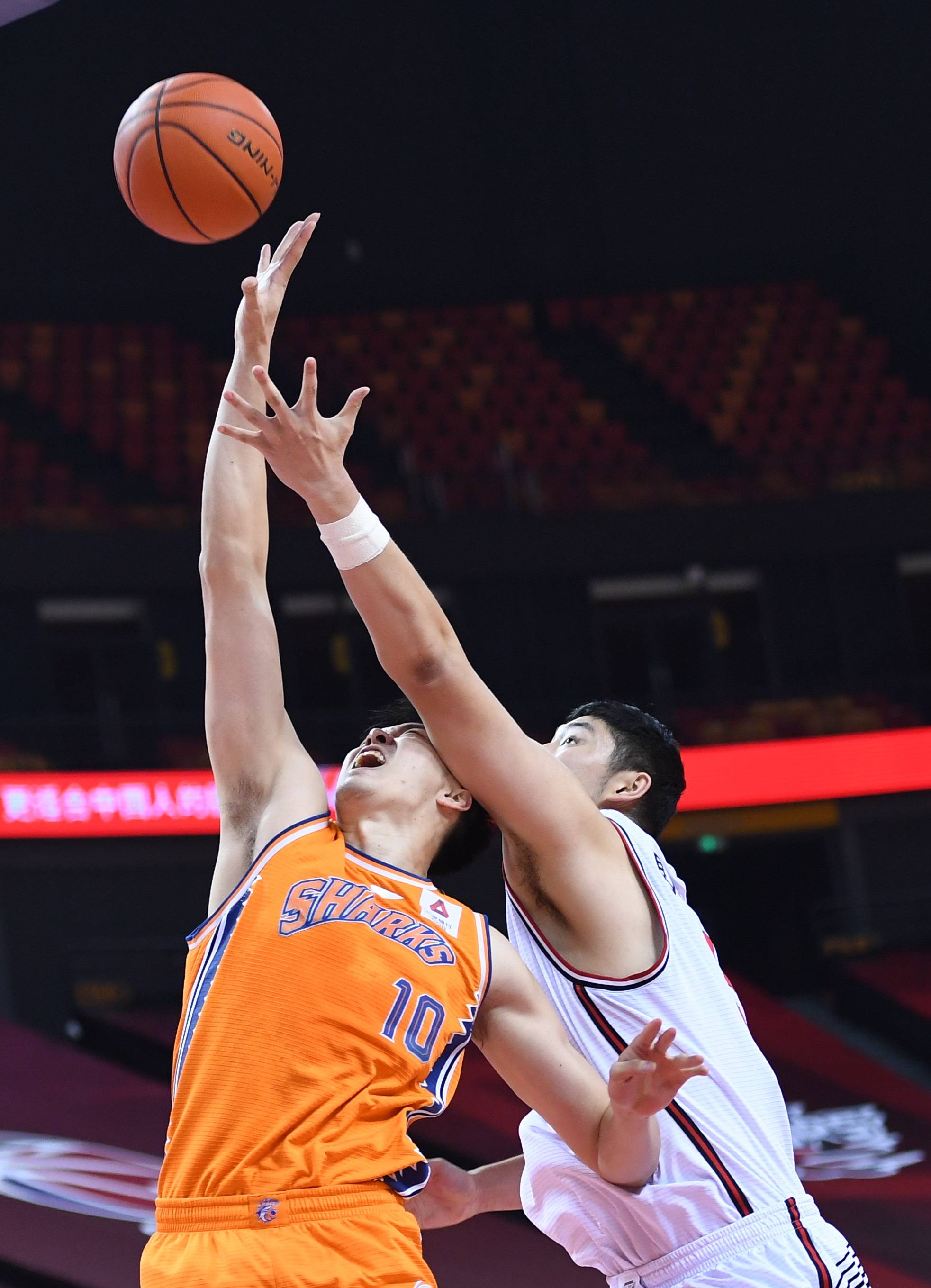 对阵|篮球——CBA复赛第二阶段：深圳马可波罗对阵上海久事