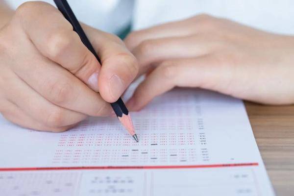 高中|泸州今年中考成绩本周五公布，高中阶段学校录取情况将同时公布