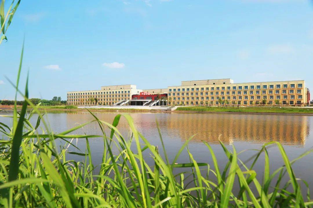 黑龙江工商学院之夏丨我想遇见你,在我最美的时候