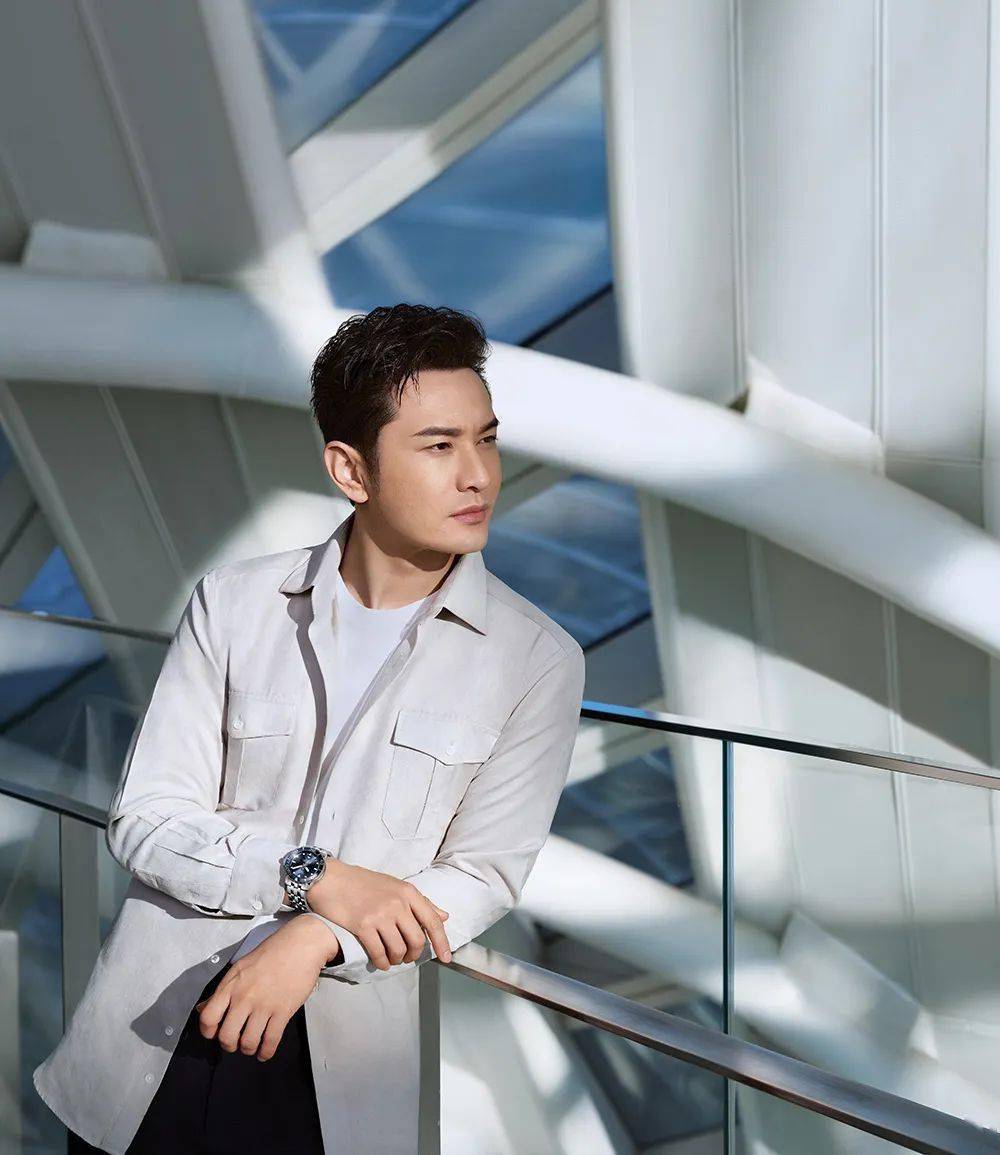 潜水|天梭｜与品牌全球形象代言人黄晓明一同踏浪前行