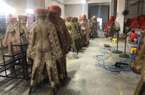 娃娃|探访成人娃娃工厂：疫情期订单翻番，预测风口要来