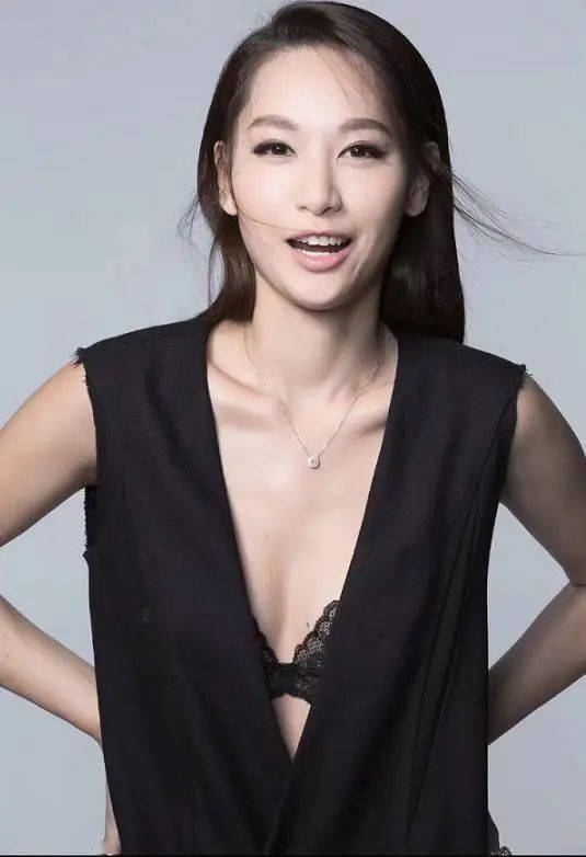 北大|49岁香港知名男艺人北大毕业！网友纷纷点赞