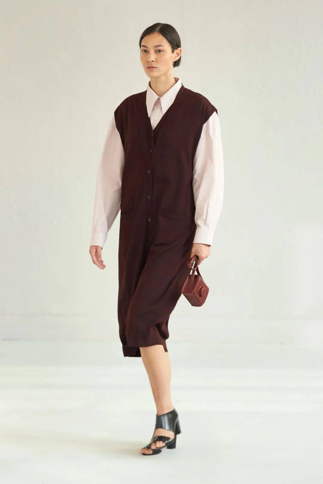 贴近生活|轻松惬意不拘谨 这样的高级正当时 | Lemaire 2021春夏