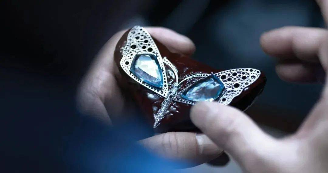 珠宝|看着这些高级珠宝上的蝴蝶，我就知道我的少女心还在！