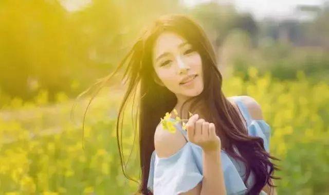 人像|油菜花人像这样拍摄让你秒变旅拍达人！
